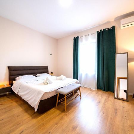 Colorful Comfy Condo Central Tirana Extérieur photo
