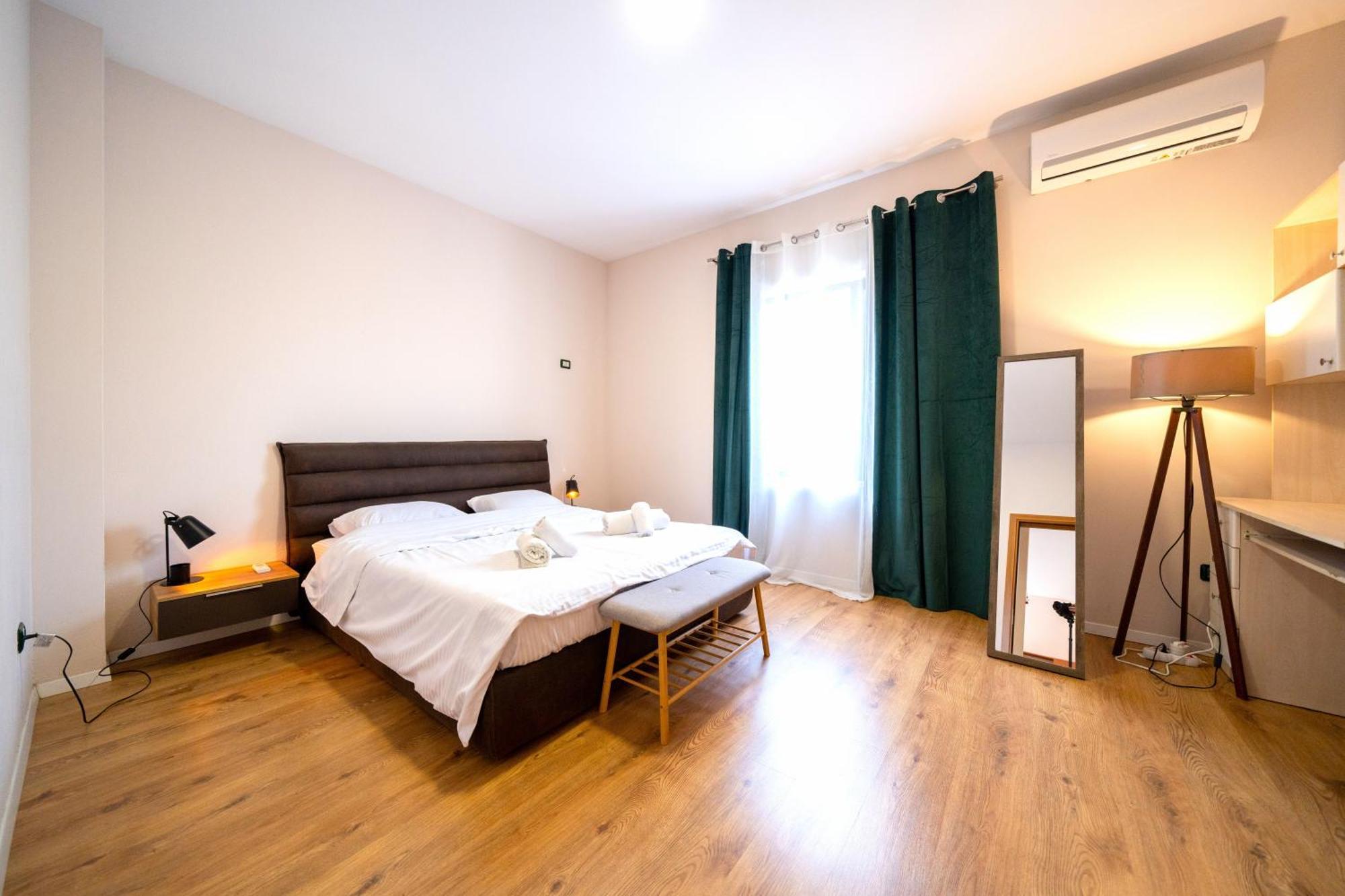 Colorful Comfy Condo Central Tirana Extérieur photo